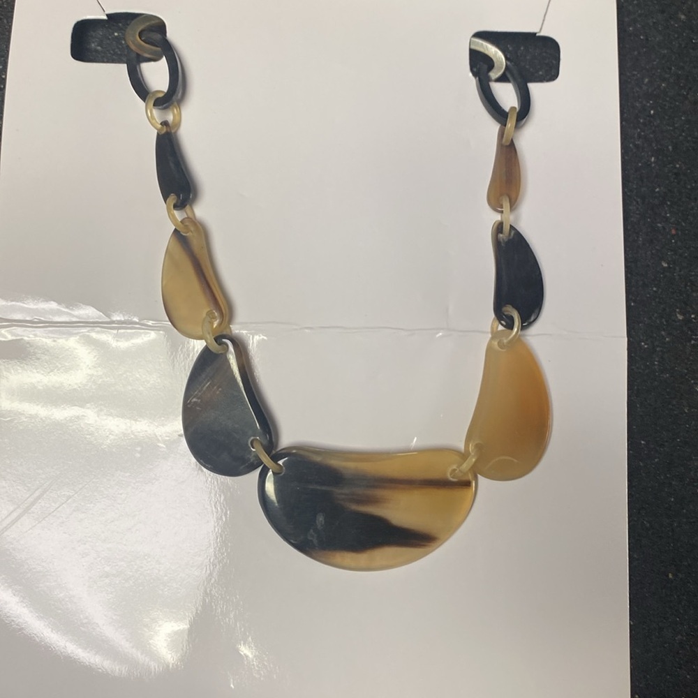 Geniune Buffalo horn necklace nwt